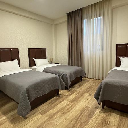 Aura Hotel Tbilisi ภายนอก รูปภาพ