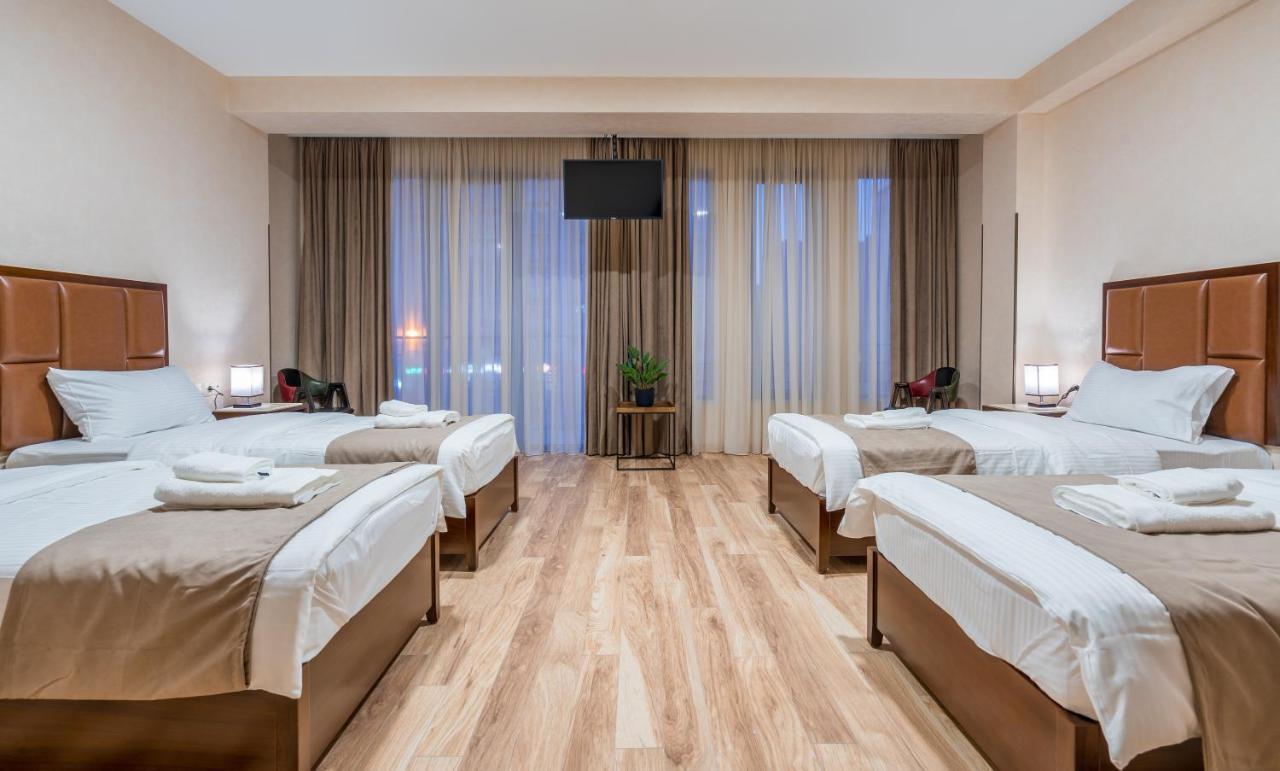 Aura Hotel Tbilisi ภายนอก รูปภาพ