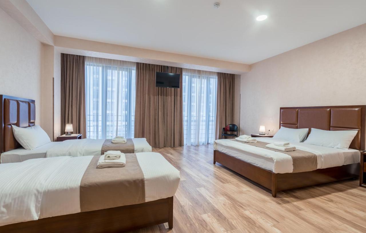 Aura Hotel Tbilisi ภายนอก รูปภาพ