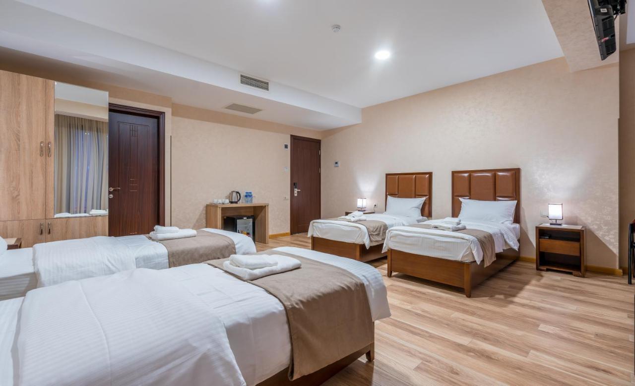 Aura Hotel Tbilisi ภายนอก รูปภาพ
