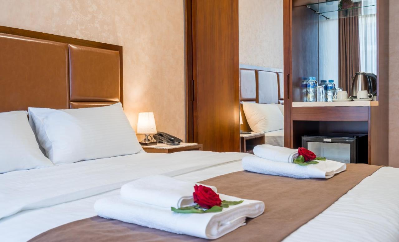 Aura Hotel Tbilisi ภายนอก รูปภาพ