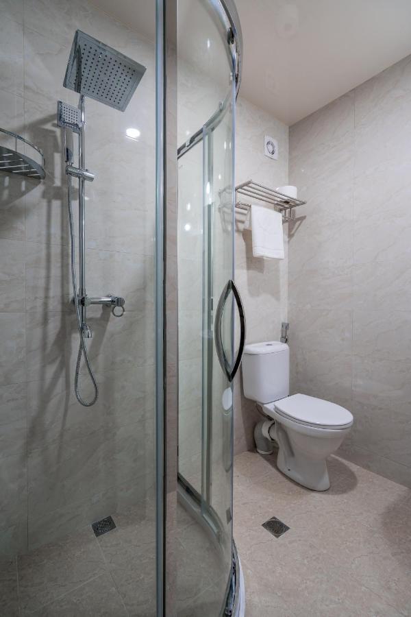 Aura Hotel Tbilisi ภายนอก รูปภาพ