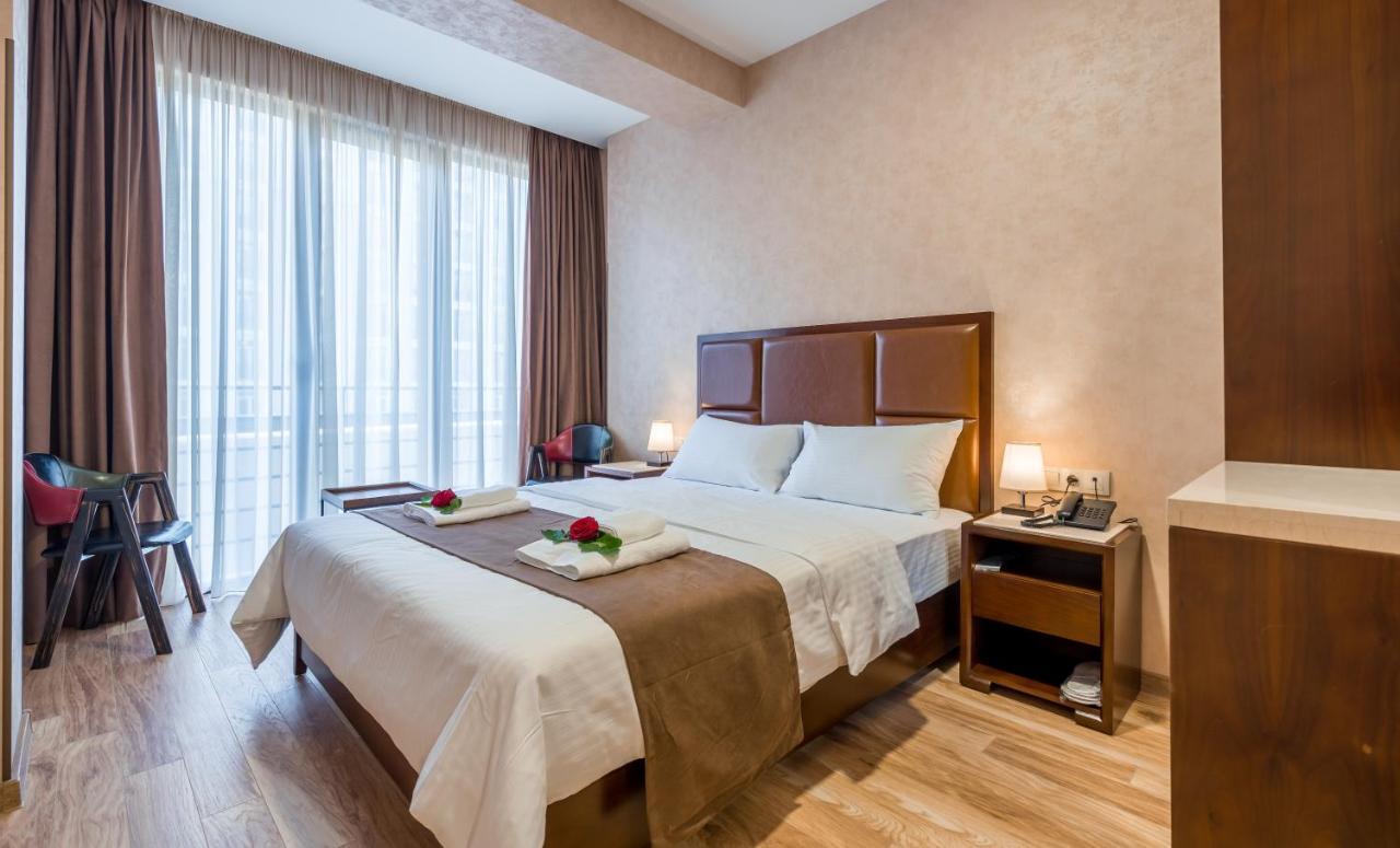Aura Hotel Tbilisi ภายนอก รูปภาพ