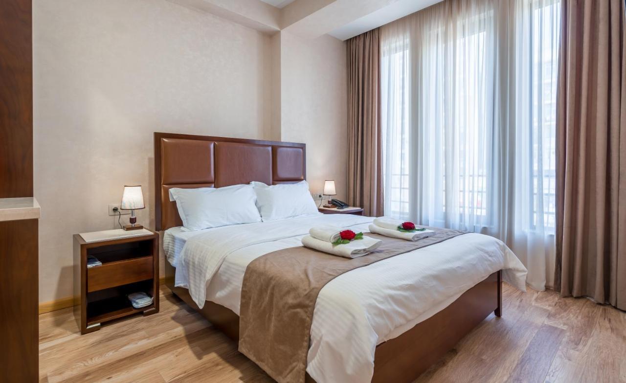 Aura Hotel Tbilisi ภายนอก รูปภาพ