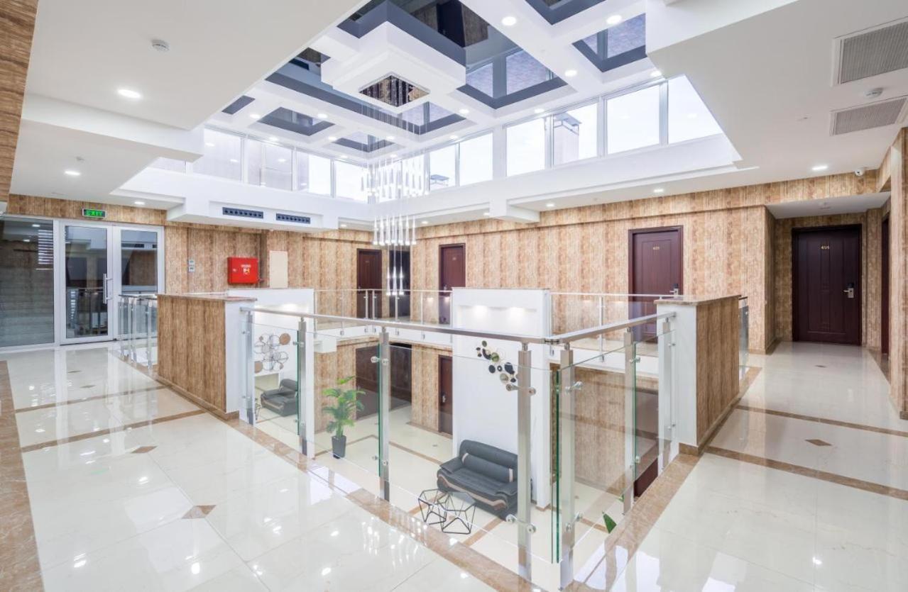 Aura Hotel Tbilisi ภายนอก รูปภาพ